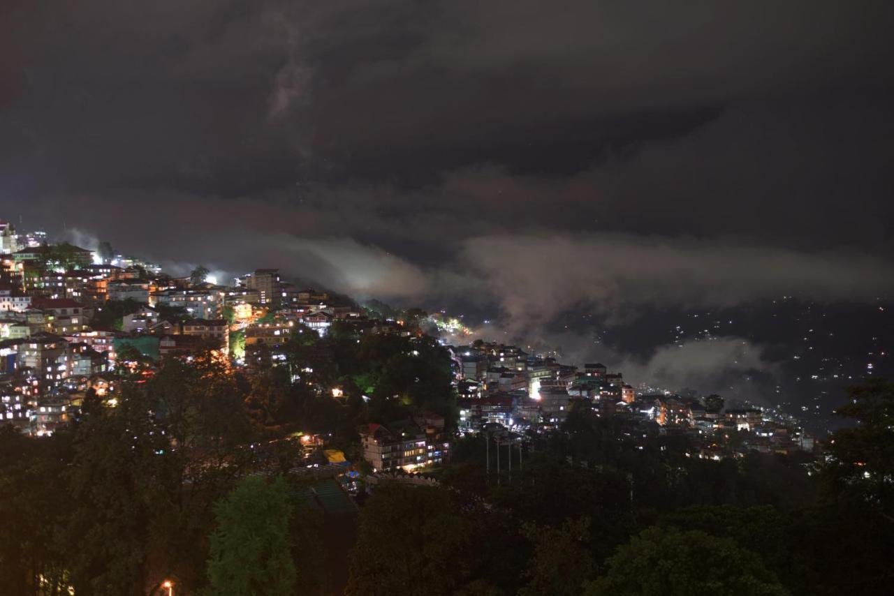 The Nettle And Fern Hotel Gangtok Luaran gambar